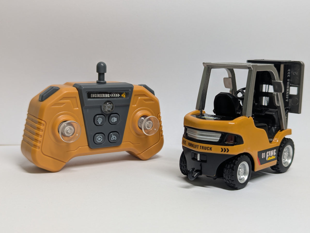 1:64 RC Engineering Forklift – Speed-Regulating Alloy Model Car