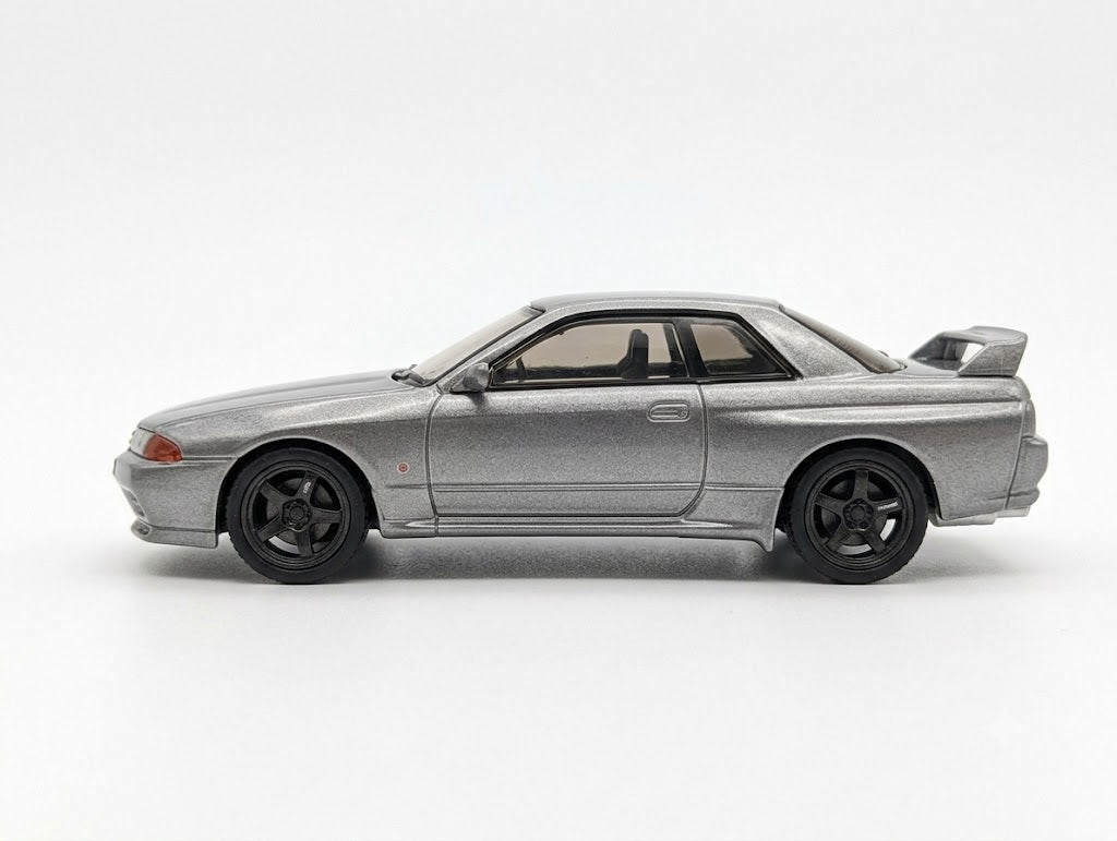 MINI GT Nissan Skyline GT-R (NISMO BNR32 CRS Version) – Dark Metal Gray 🏎️